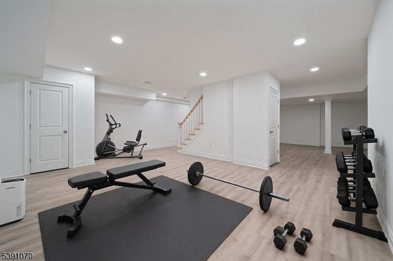 Fitness Equipment, Interior, Recessed Lighting, Wood Texture Flooring