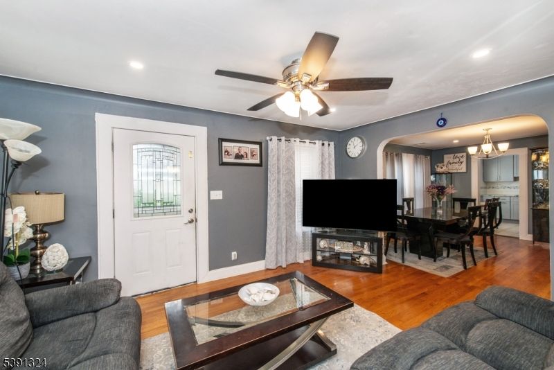 Chandelier, Dining room, Interior, Living room, Recessed Lighting, Wood Texture Flooring
