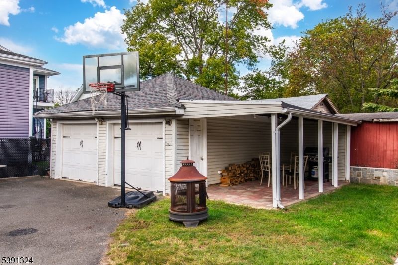 Backyard, Detached Garage, Exterior