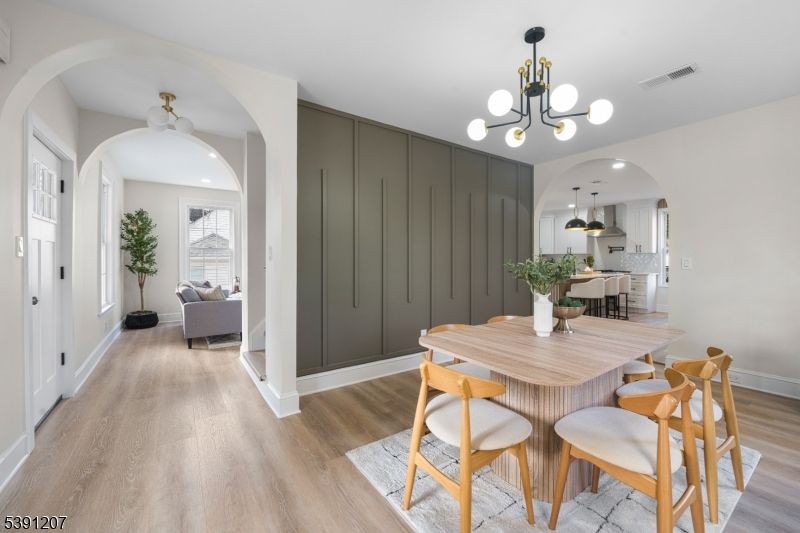 Dining room, Interior, Kitchen, Pendant Lights, Recessed Lighting, Wood Texture Flooring