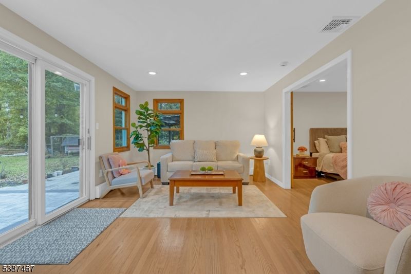 Bedroom, Interior, Living room, Recessed Lighting, Wood Texture Flooring