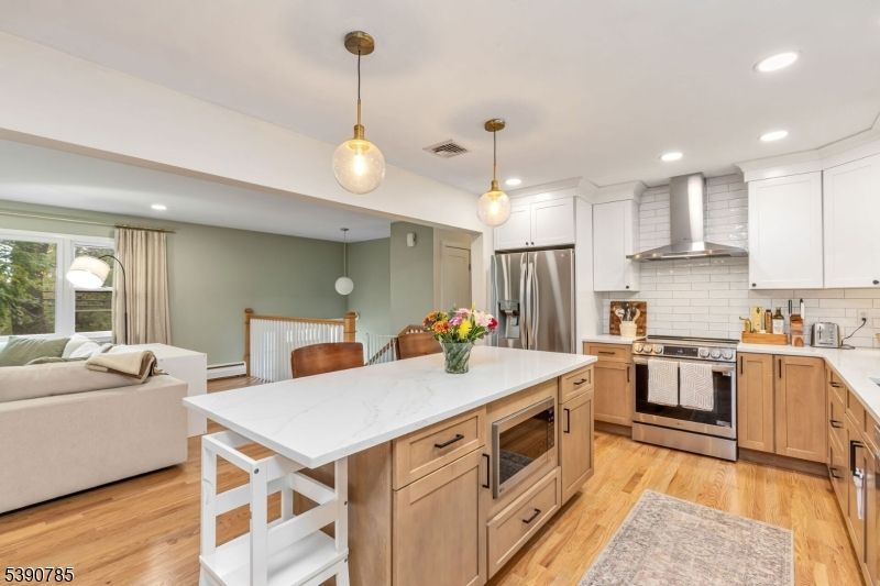 Interior, Kitchen, Living room, Pendant Lights, Recessed Lighting, Stainless Steel Appliances, Wood Texture Flooring