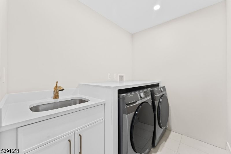 Interior, Recessed Lighting, Washer