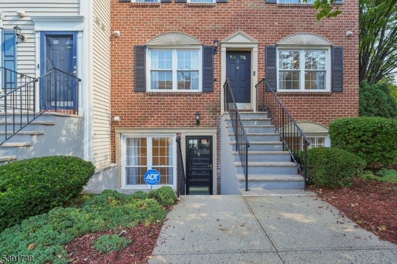 Exterior, Facade, Brick Facade, Rowhouse