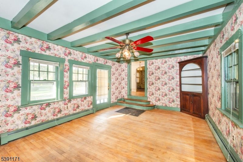 Empty room, Interior, Wooden Beams, Wood Texture Flooring