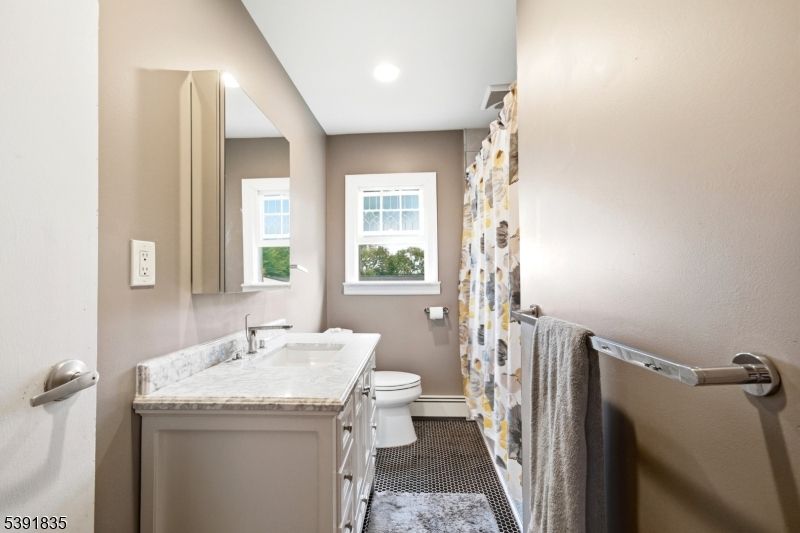 Bathroom, Interior, Recessed Lighting