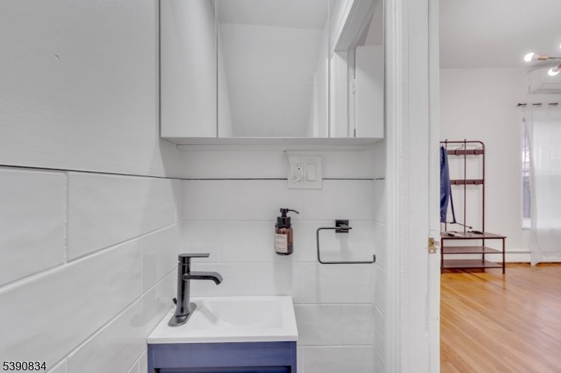 Bathroom, Interior, Wood Texture Flooring