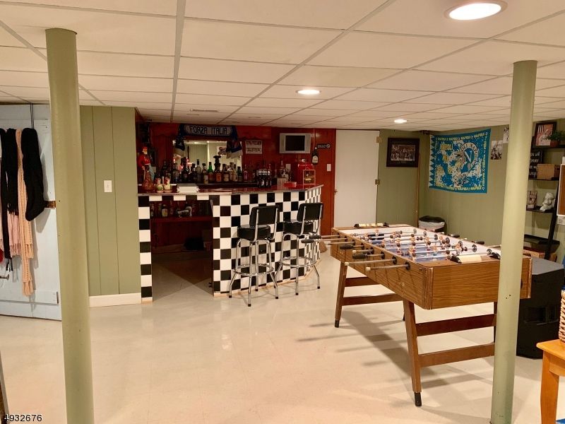 Game Room, Interior, Recessed Lighting