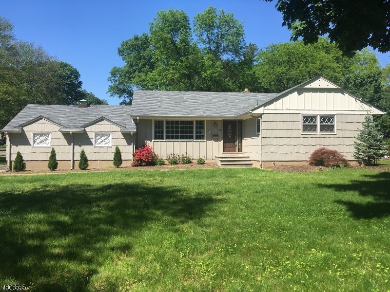 Backyard, Exterior, Facade, Ranch