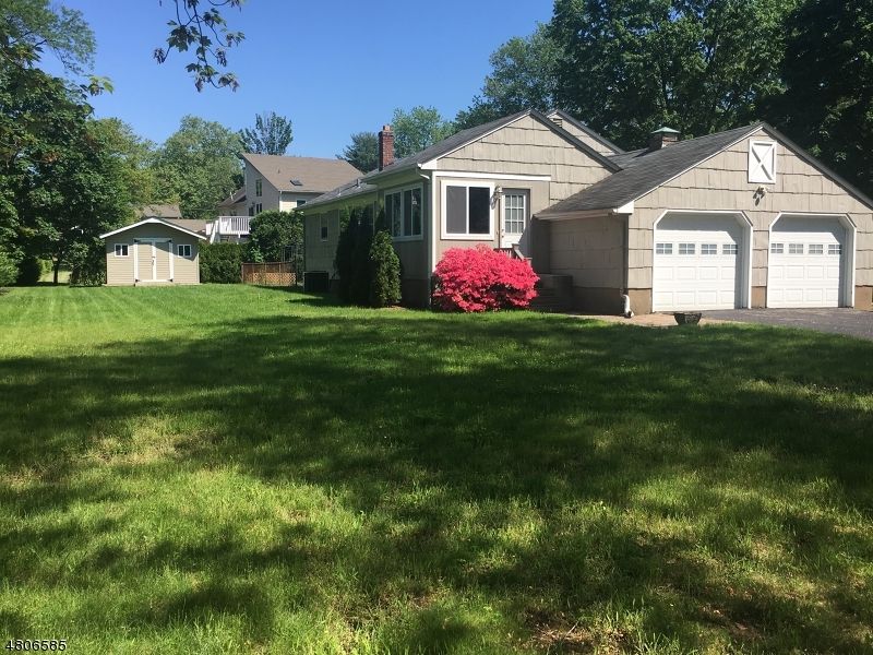 Backyard, Detached Garage, Exterior
