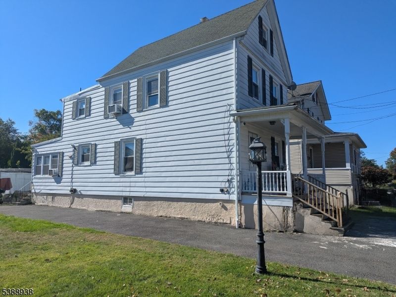 Exterior, Facade, Cape Cod