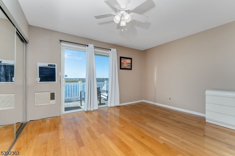 Empty room, Interior, Water, Wood Texture Flooring