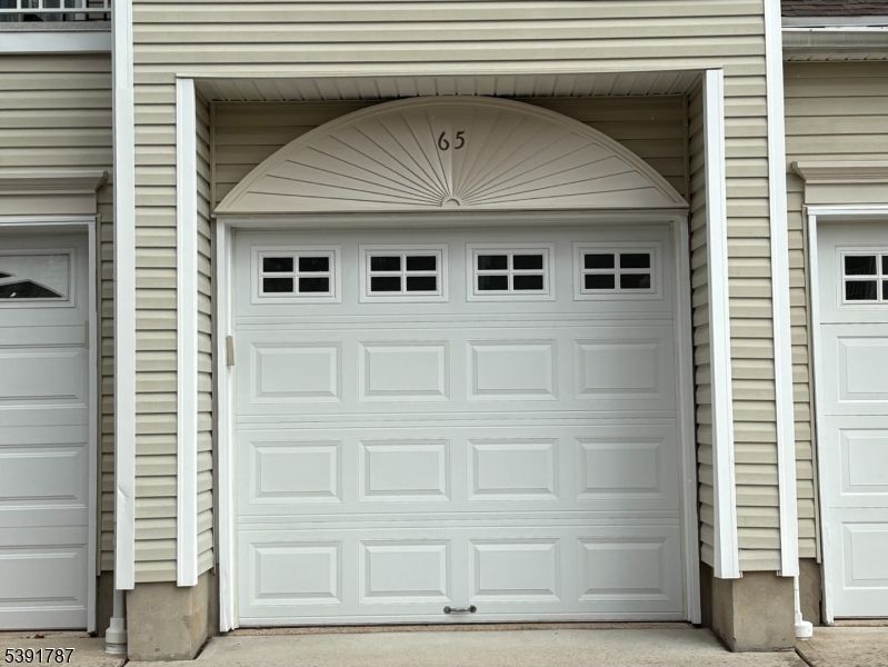 Detached Garage, Exterior