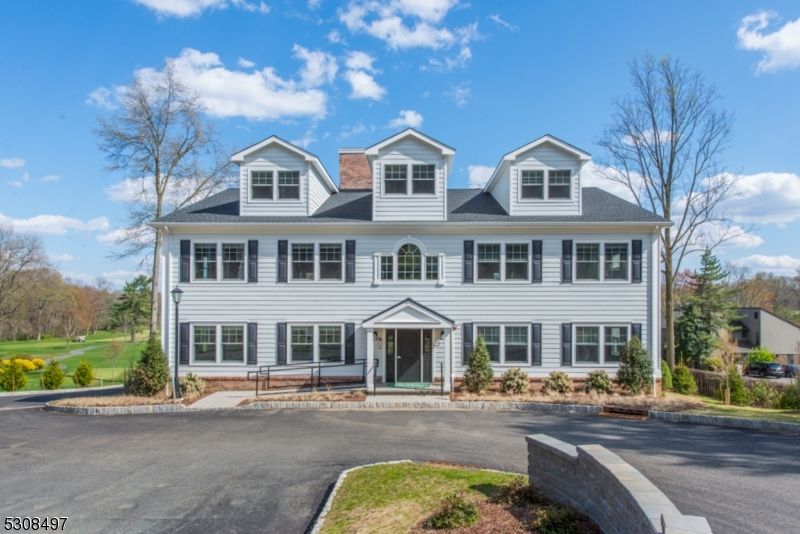 Exterior, Facade, Georgian