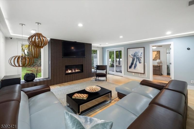 Fireplace, Interior, Living room, Pendant Lights, Recessed Lighting, Wood Texture Flooring