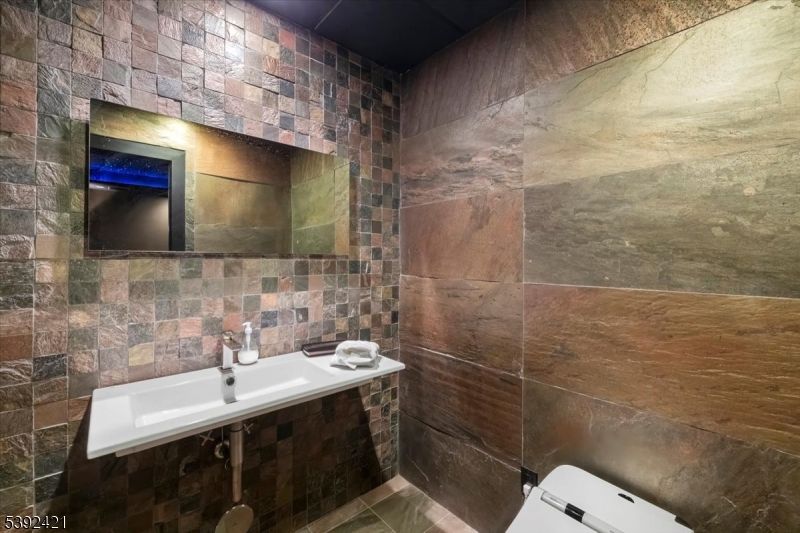 Bathroom, Interior, Stone Walls