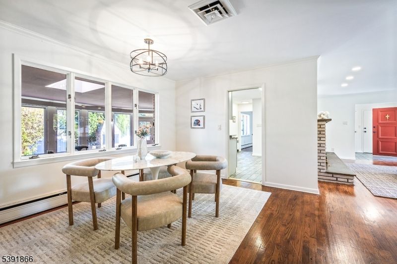 Chandelier, Dining room, Interior, Recessed Lighting, Wood Texture Flooring