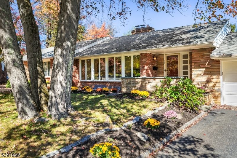 Exterior, Facade, Brick Facade, Cape Cod