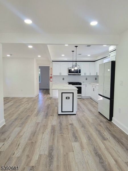 Interior, Kitchen, Pendant Lights, Recessed Lighting, Wood Texture Flooring