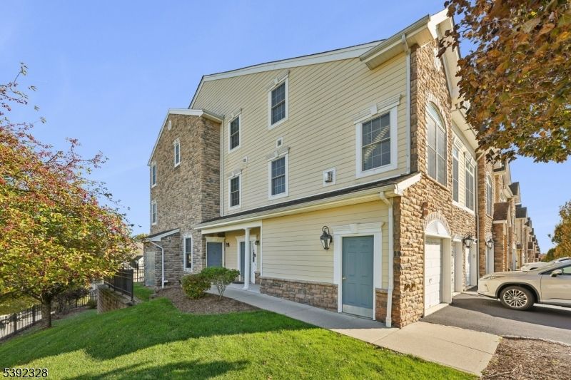 Attached, Exterior, Facade, Brick Facade, Rowhouse