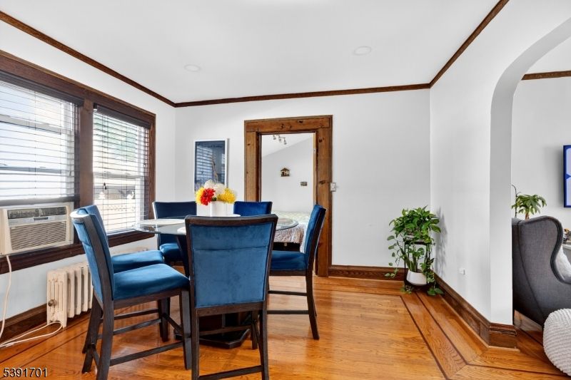Dining room, Interior, Recessed Lighting, Wood Texture Flooring