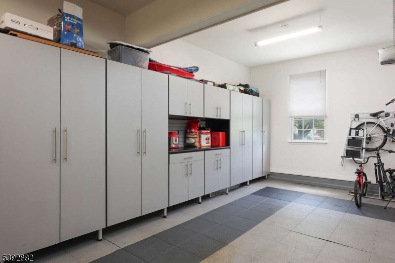 Fitness Equipment, Interior, Recessed Lighting