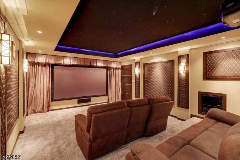 Interior, Projection Screen, Recessed Lighting, Theatre Room