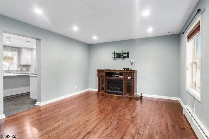 Interior, Pendant Lights, Recessed Lighting, Wood Texture Flooring
