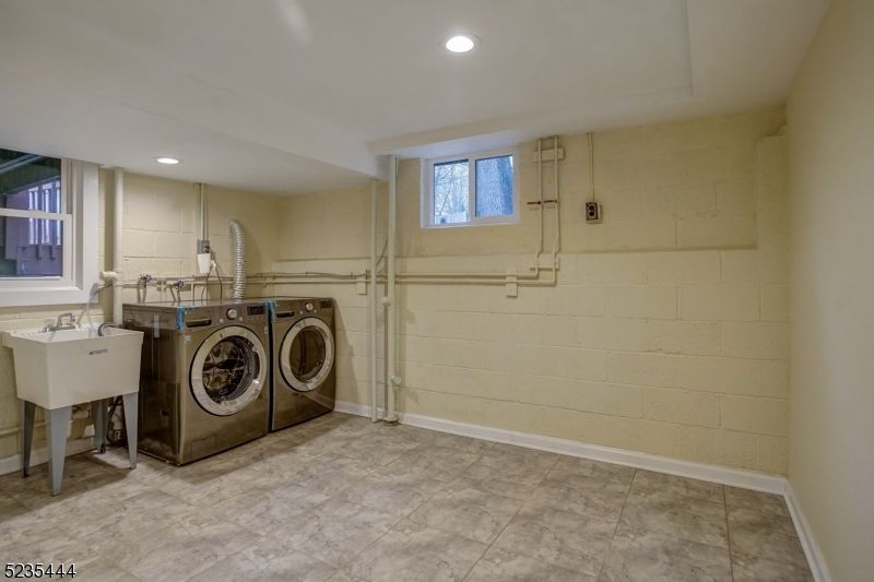 Interior, Recessed Lighting, Washer