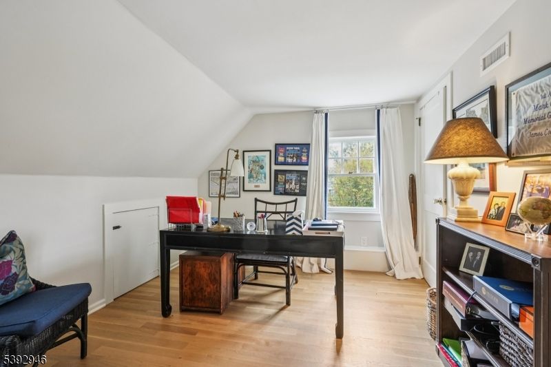 DE Listing image placeholder