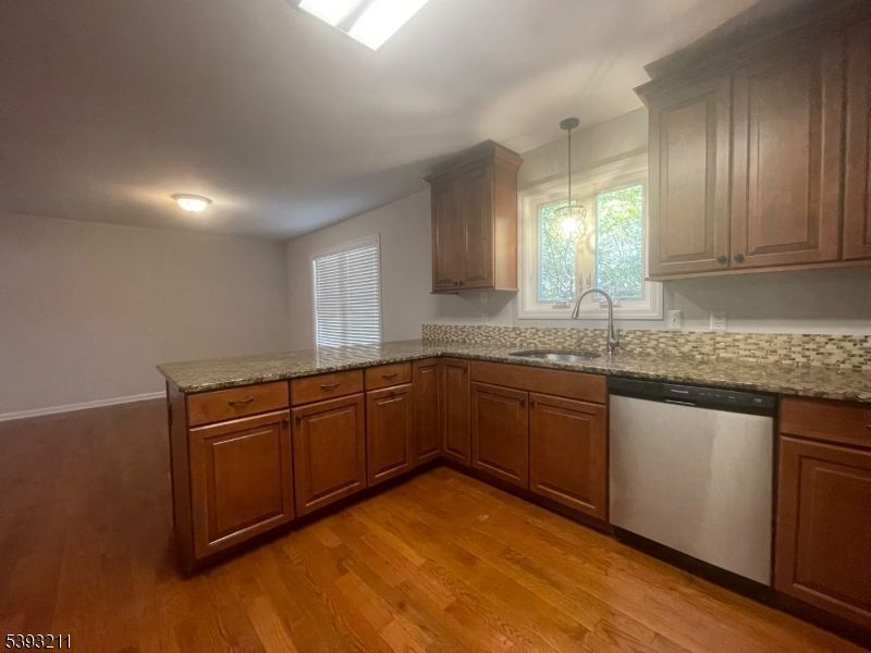 Interior, Kitchen, Pendant Lights, Wood Texture Flooring