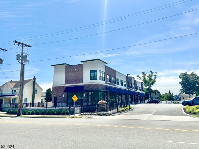 Exterior, Facade, Condo Building