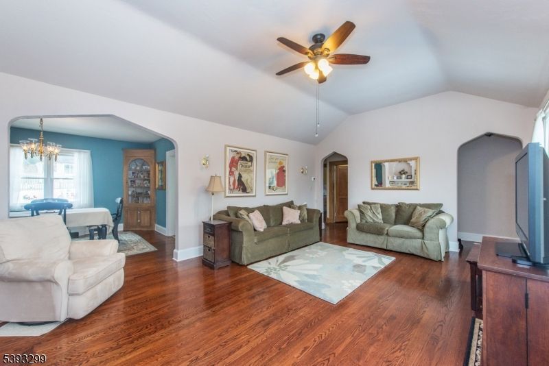 Chandelier, Dining room, Interior, Living room, Wood Texture Flooring