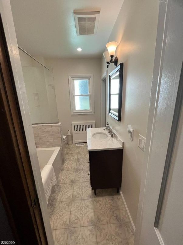 Bathroom, Interior, Recessed Lighting