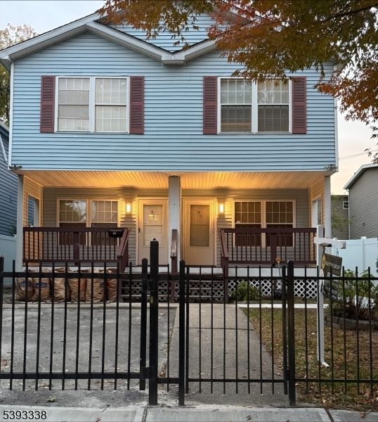 Exterior, Facade, American Craftsman