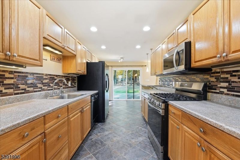 Interior, Kitchen, Recessed Lighting