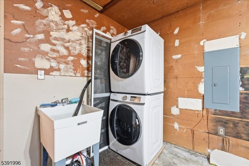Interior, Utility Closets, Washer, Wooden Walls