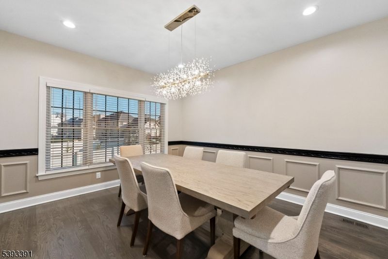 Chandelier, Dining room, Interior, Recessed Lighting, Wood Texture Flooring