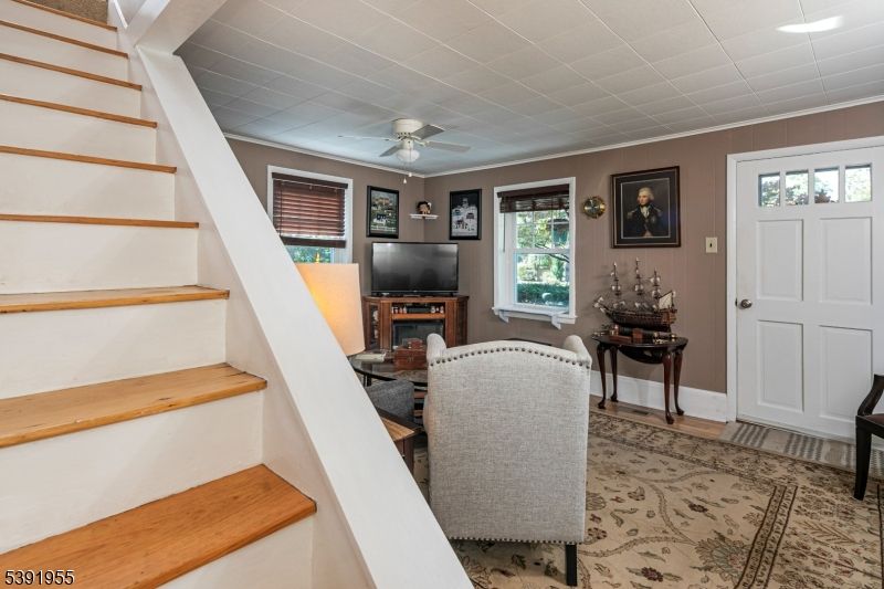 Dining room, Fireplace, Interior