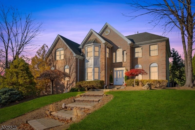 Backyard, Exterior, Facade, Brick Facade, Brick Traditional