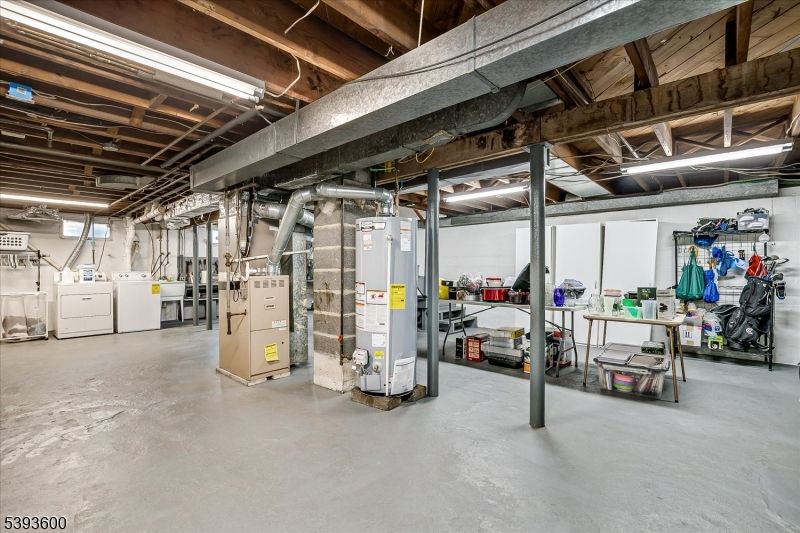 Interior, Washer, Wooden Beams