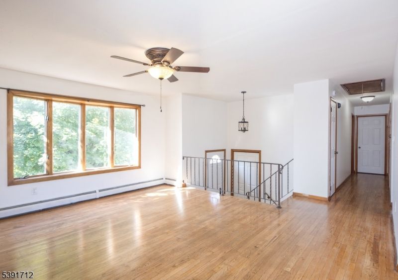 Interior, Pendant Lights, Wood Texture Flooring