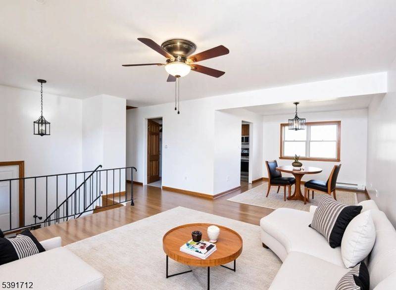 Chandelier, Dining room, Interior, Living room, Pendant Lights, Wood Texture Flooring