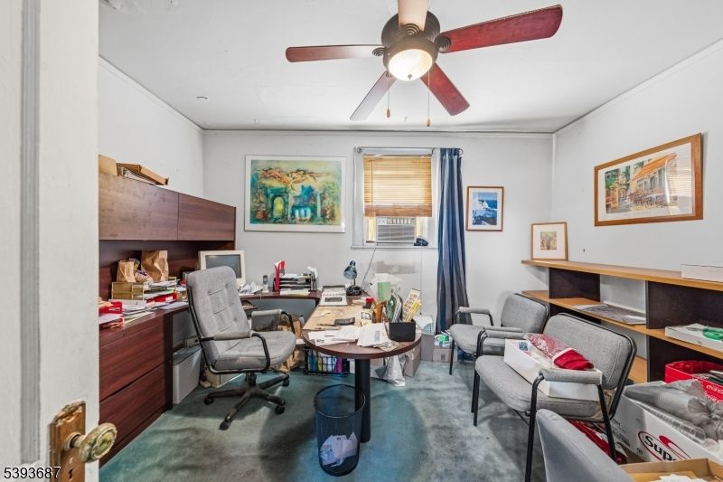 Home Office, Interior