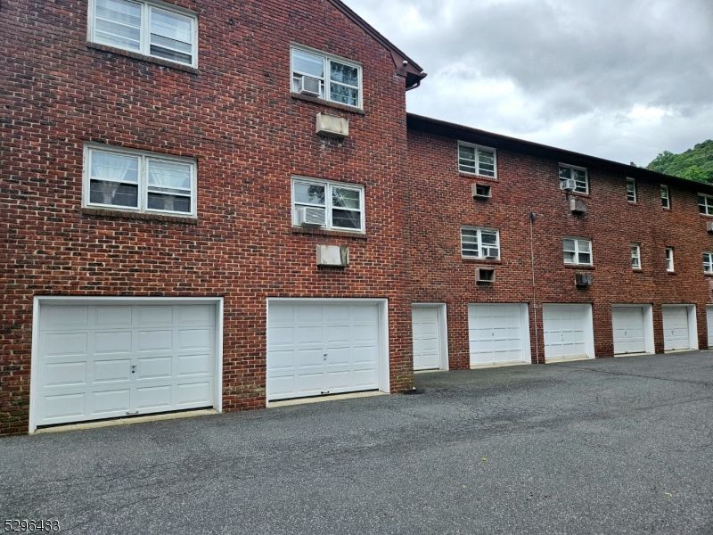 Attached, Exterior, Facade, Brick Facade, Rowhouse