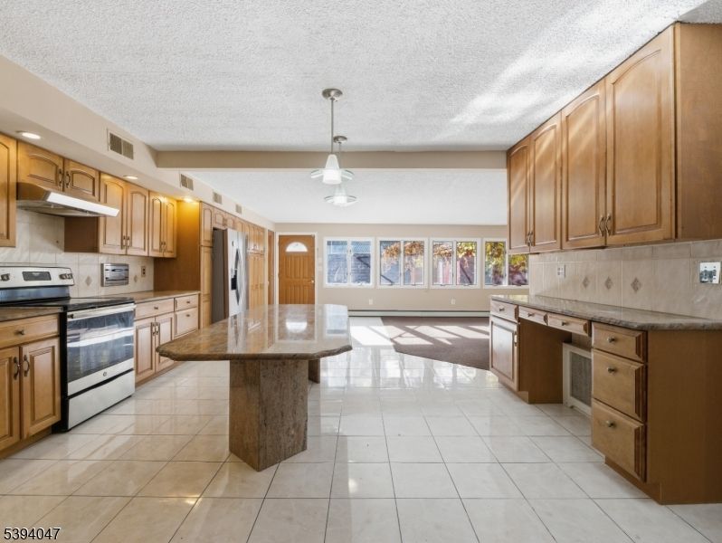 Interior, Kitchen, Pendant Lights, Stainless Steel Appliances
