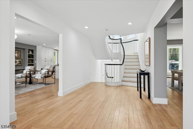 Interior, Pendant Lights, Recessed Lighting, Wood Texture Flooring
