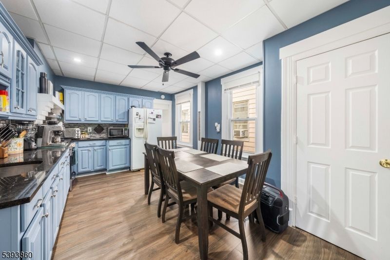 Dining room, Interior, Kitchen, Recessed Lighting, Wood Texture Flooring