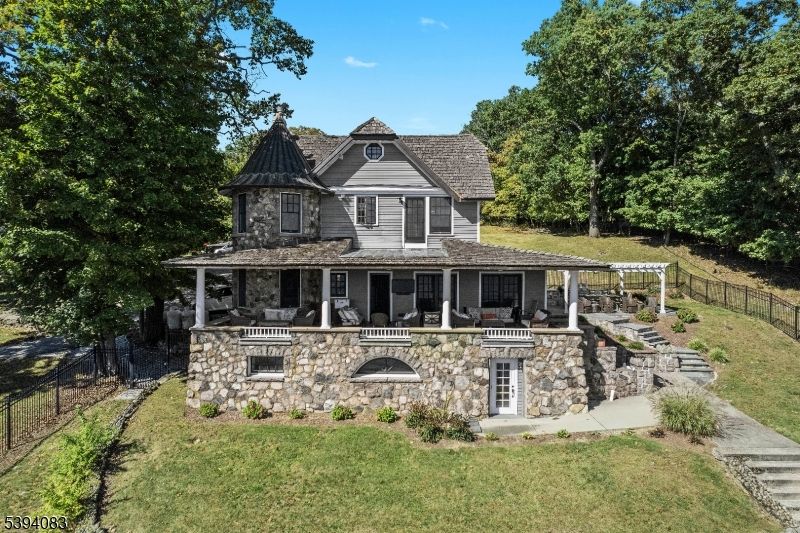 Backyard, Exterior, Facade, Outdoor Kitchen, Queen Anne Victorian