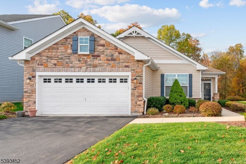 Attached, Exterior, Facade, Brick Traditional